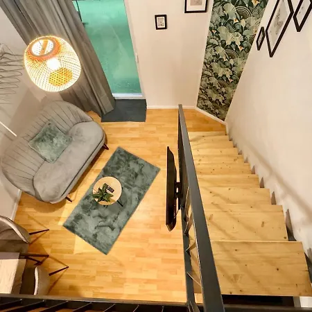 Apartment Rock Mary's Mini