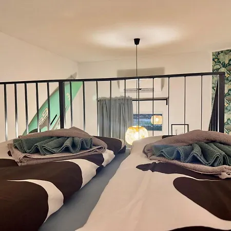 Rock Mary's Mini Daire *